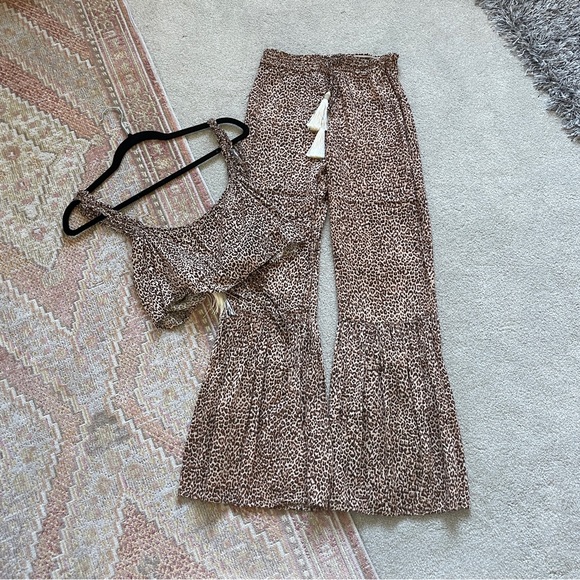 Olivaceous Animal Print 2 Piece Set, Cropped Top and Wide Leg Pants. Size S - Picture 2 of 6